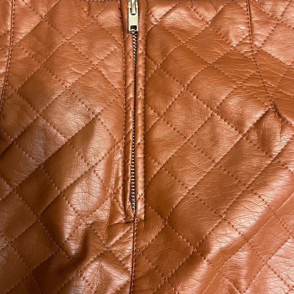 NWT Forever 21 mini fake brown leather skirt.  Size small. - Picture 4 of 5